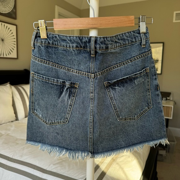 Forever 21 Denim Skirt - Picture 5 of 6